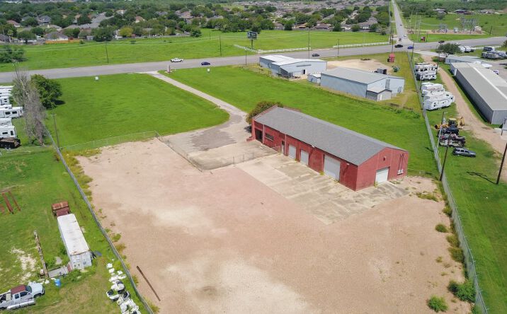Pictures of Industrial property located at 13004 N Navarro St, Victoria, TX 77904 for sales - image #1