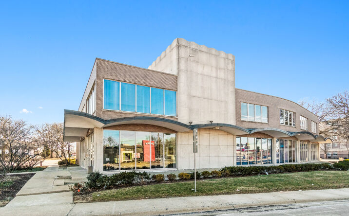 Pictures of Retail property located at 1107 E State St, Rockford, IL 61104 for sales - image #1