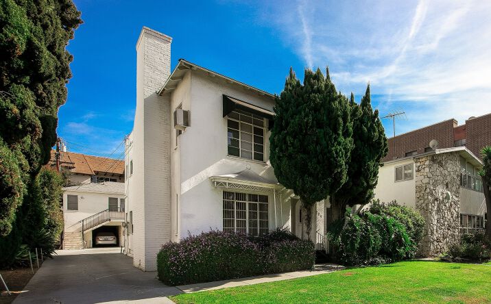 Pictures of Multifamily property located at 224 S Gale Dr, Beverly Hills, CA 90211 for sales - image #1