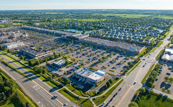 Pictures of Retail property located at 902 Commons Drive, Geneva, IL 60134 for sales - image #1