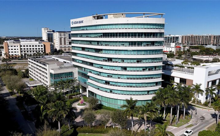 Pictures of Land property located at 20900 NE 30 TH Ave, Aventura, FL 33180 for sales - image #1