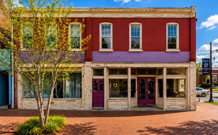 Pictures of Mixed Use, Office, Retail, Special Purpose property located at 123 S Main St, Warrenton, NC 27589 for sales - image #1