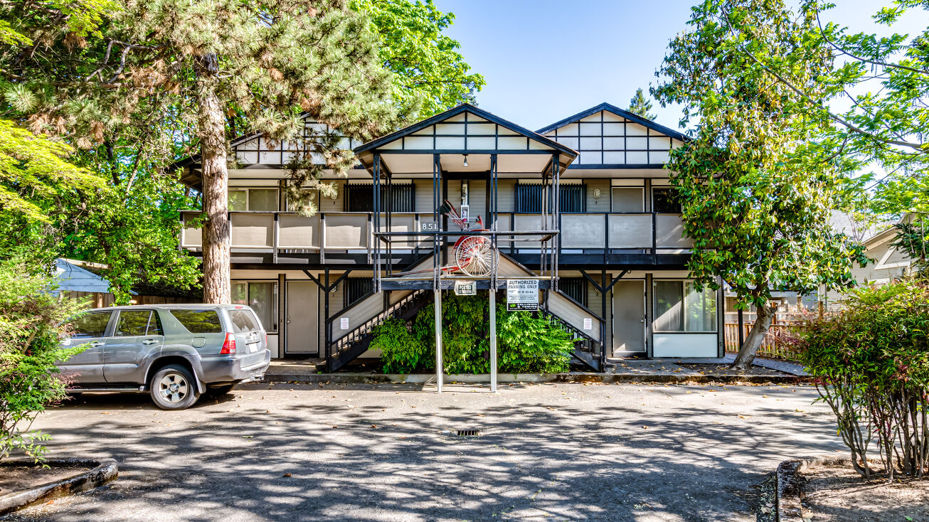 Pictures of Multifamily property located at 851 W 5th Ave, Eugene, OR 97402 for sales - image #1