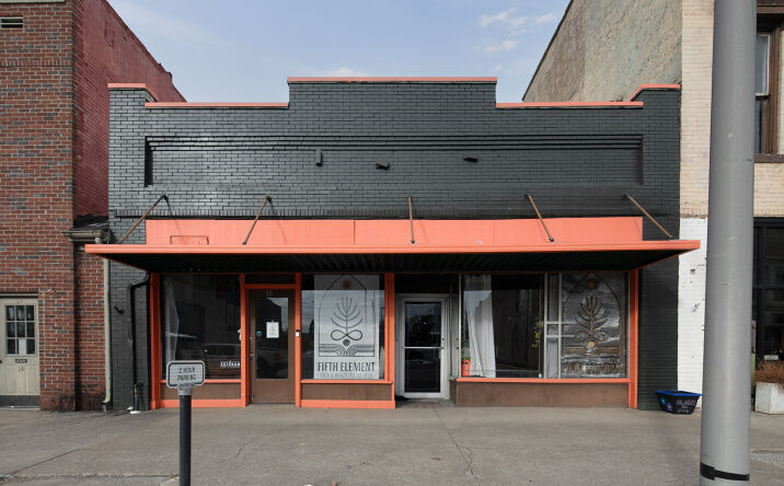 Pictures of Retail property located at 16 N Main St, Winchester, KY 40391 for sales - image #1