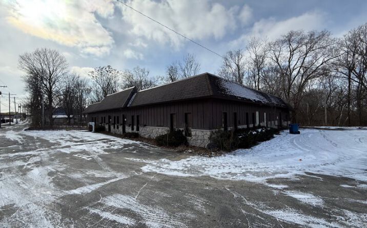 Pictures of Office property located at 119 S Gilbert St, Danville, IL 61832 for sales - image #1