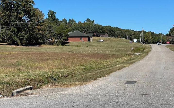 Pictures of Office property located at 0 R B Wilson Dr Lot 3, Huntingdon, TN 38344 for sales - image #1