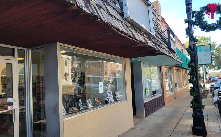 image of property at 107-111 E WOOD ST Paris TN 38242-4018