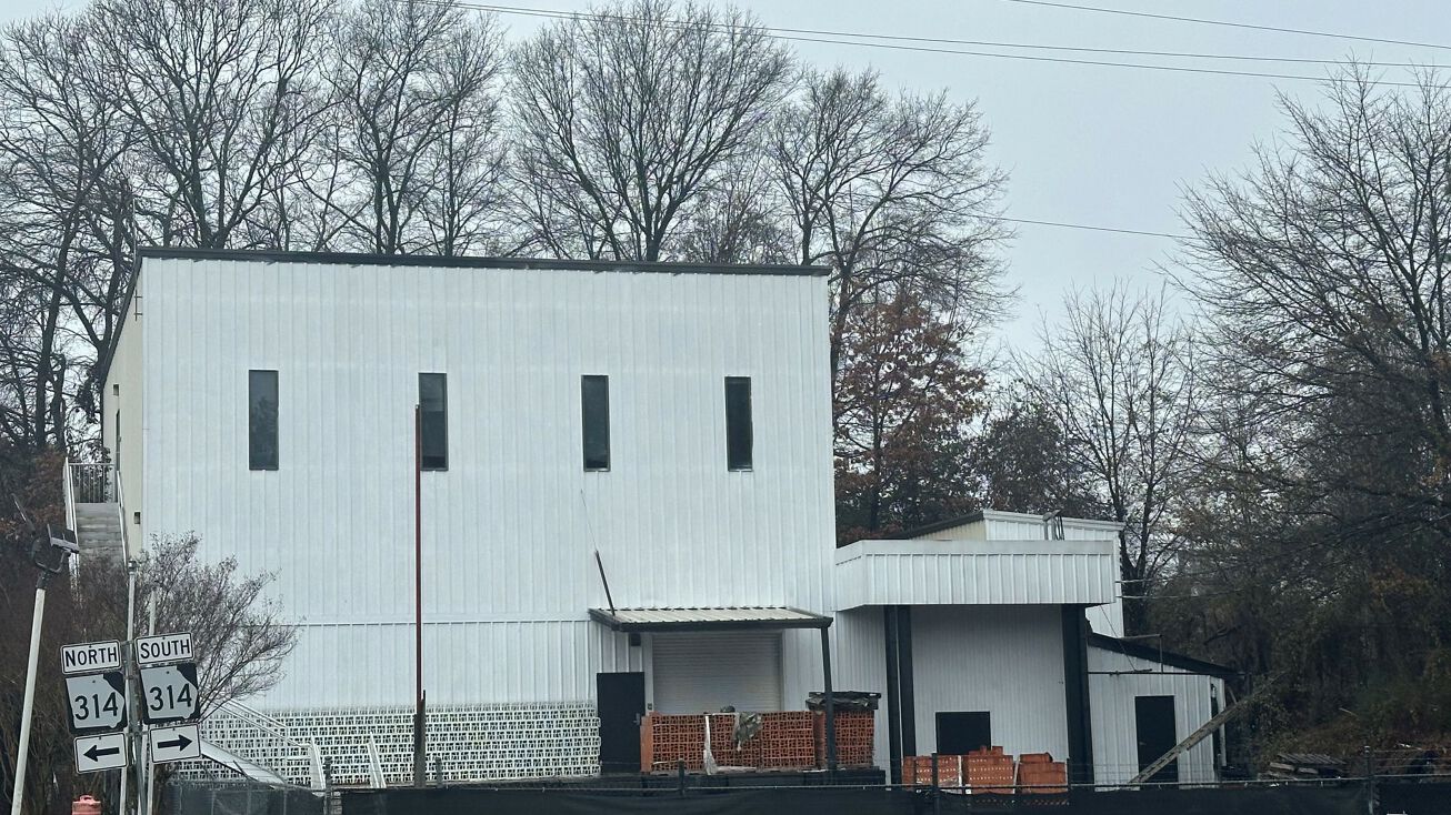 Pictures of Industrial property located at 5095 West Fayetteville Road, College Park, GA 30349 for sales - image #1