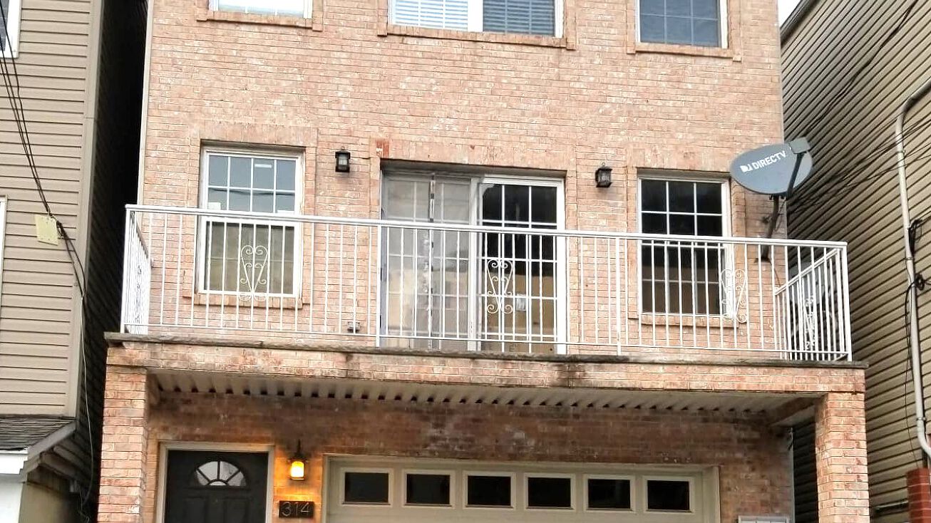 Pictures of Multifamily property located at 314 6th St, Union City, NJ 07087 for sales - image #1