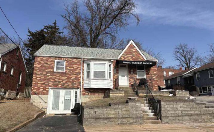 Pictures of Office property located at 8135 Manchester Rd, St. Louis, MO 63144 for sales - image #1