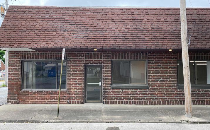 Pictures of Special Purpose property located at 101 S 16th, Murphysboro, IL 62966 for sales - image #1