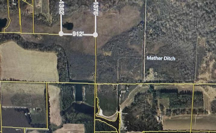 Pictures of Land property located at Vacant land cr 4, Elkhart, IN 46514 for sales - image #1