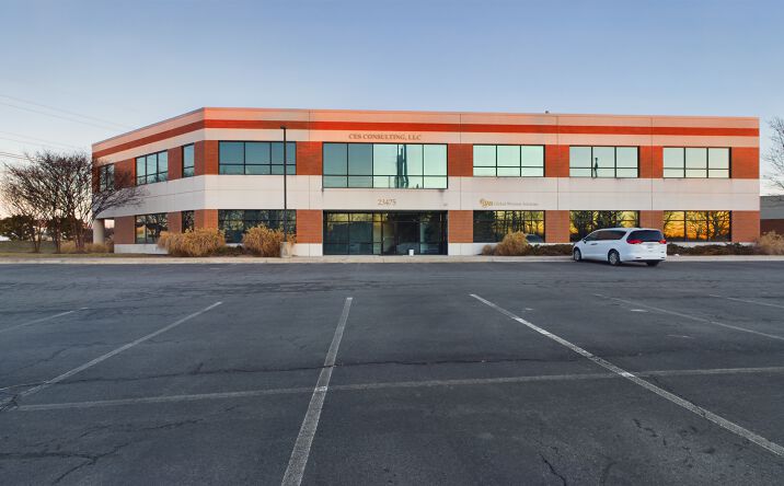 Pictures of Office property located at 23475 Rock Haven Wy #165, Sterling, VA 20166 for sales - image #1