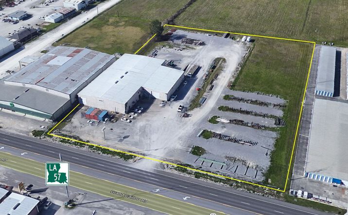Pictures of Office, Industrial property located at 1824 Grand Caillou Rd, Houma, LA 70363 for sales - image #1