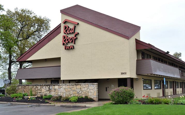 Pictures of Hospitality property located at 2902 Cassopolis St, Elkhart, IN 46514 for sales - image #1
