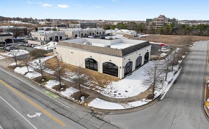 Pictures of Retail, Land property located at 3945 N Vantage Dr, Fayetteville, AR 72703 for sales - image #1
