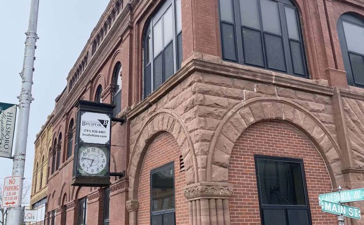Pictures of Office property located at 1 N Main St, Hillsboro, ND 58045 for sales - image #1