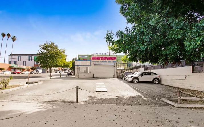 Pictures of Retail, Special Purpose property located at 2570 Beverly Blvd, Los Angeles, CA 90057 for sales - image #1