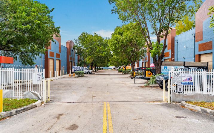 Pictures of Industrial property located at 20200 NW 2nd Ave # 403, Miami Gardens, FL 33169 for sales - image #1