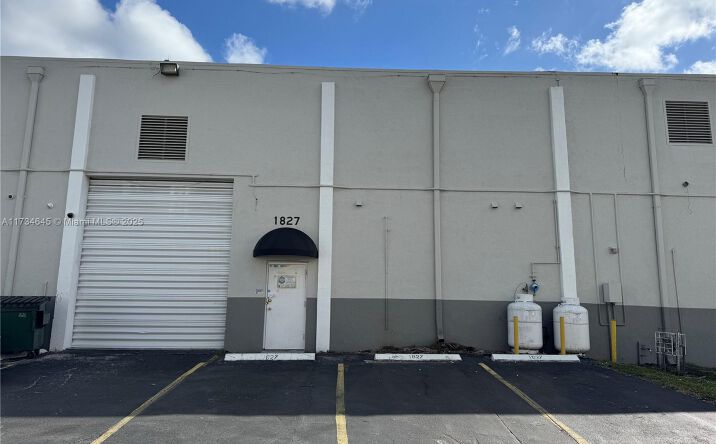 Pictures of Retail, Industrial property located at 1805 SW 31st Ave, Pembroke Park, FL 33009 for sales - image #1