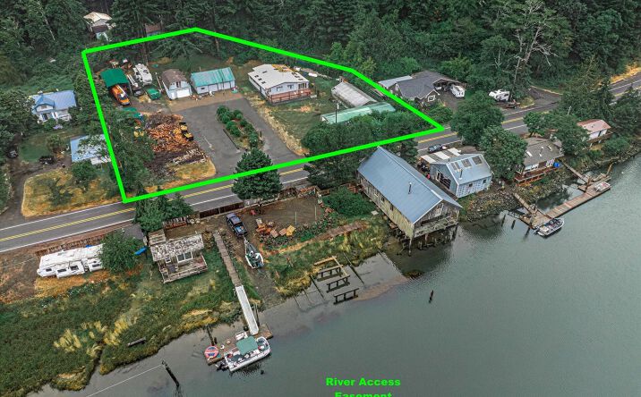 Pictures of Multifamily property located at 959 Siletz Highway, Lincoln City, OR 97367 for sales - image #1