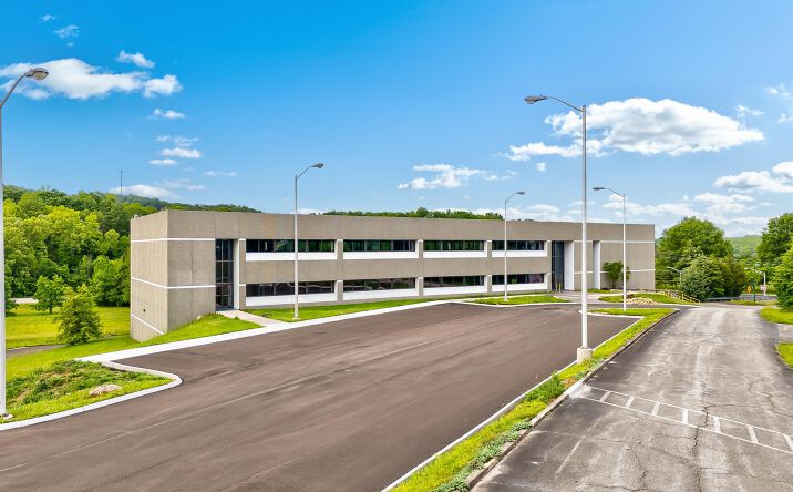 Pictures of Office property located at 150 Americus Ave, Oak Ridge, TN 37830 for sales - image #1