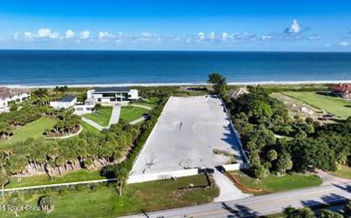 Pictures of Land property located at 2040 S Hghway A1a, Vero Beach, FL 32963 for sales - image #1