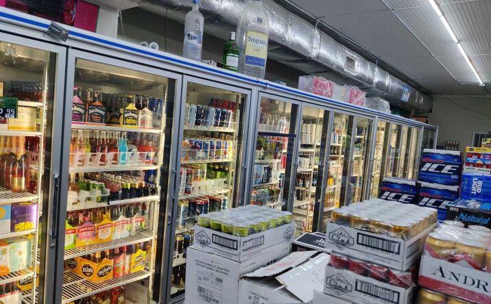 Pictures of Retail property located at  for sales - image #1