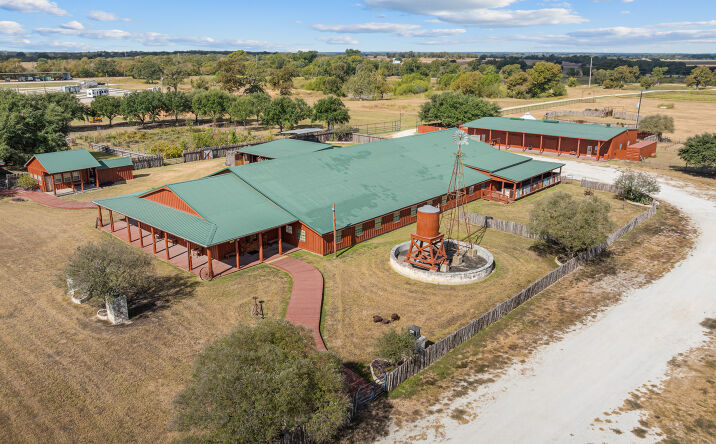 Pictures of Hospitality, Special Purpose property located at 2692 TX-105, Navasota, TX 77868 for sales - image #1