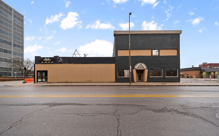 Pictures of Mixed Use property located at 1415 S Calhoun St, Fort Wayne, IN 46802, 1407 Calhoun St, Fort Wayne, IN 46802, 1421 S Calhoun St, Fort Wayne, IN 46802 for sales - image #1