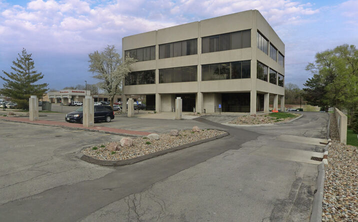 Pictures of Office property located at 4515 Fleur Dr, Des Moines, IA 50321 for sales - image #1