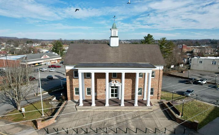 Pictures of Office property located at 101 E Main St, Oak Hill, WV 25901 for sales - image #1