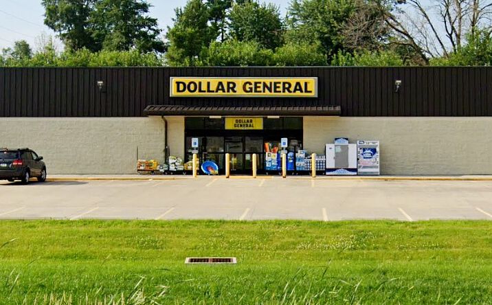 Pictures of Retail property located at 107 Lincoln Hwy, Stanwood, IA 52337 for sales - image #1