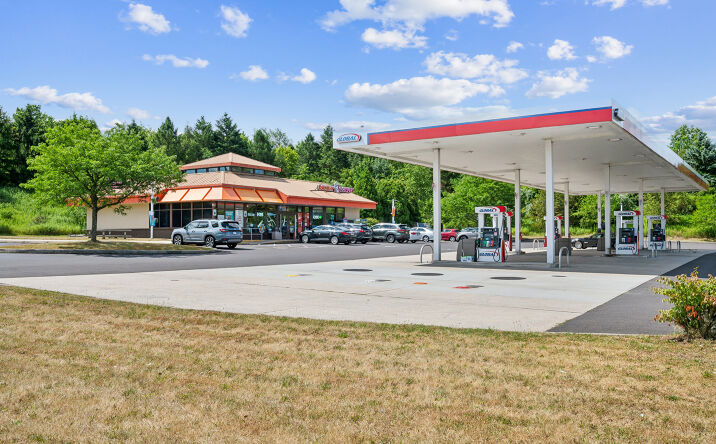 Pictures of Retail property located at 549 Doylestown Rd, Lansdale, PA 19446 for sales - image #1