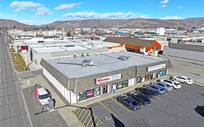 Pictures of Retail property located at 419 W Yakima Ave, Yakima, WA 98902 for sales - image #1
