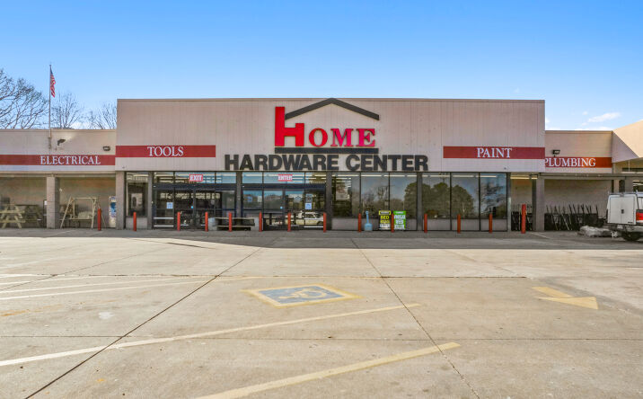 Pictures of Retail property located at 610 N Applegate St, Winona, MS 38967 for sales - image #1