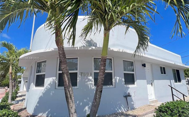 Pictures of Land property located at 7500 Dickens Ave, Miami Beach, FL 33141 for sales - image #1