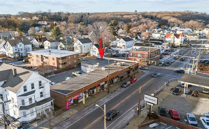 Pictures of Retail, Business for Sale, Office property located at 570 Smithfield Avenue, Pawtucket, RI 02860 for sales - image #1