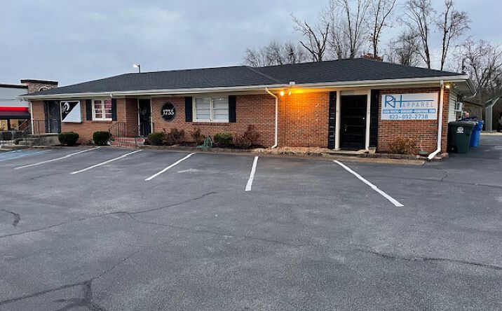 Pictures of Office property located at 7739 E Brainerd Rd, Chattanooga, TN 37421 for sales - image #1
