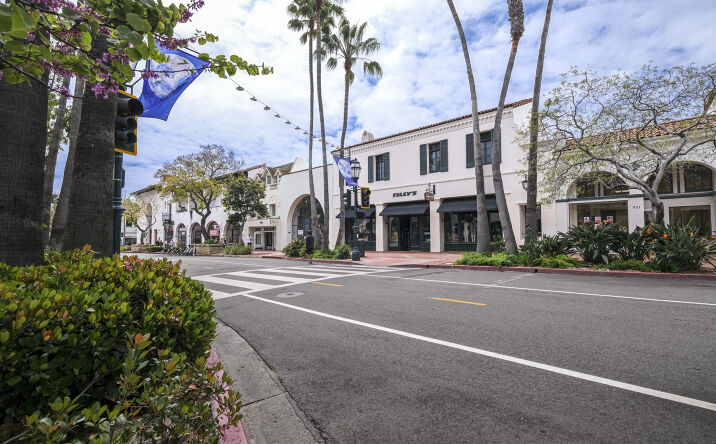 Pictures of Retail property located at 917 State St, Santa Barbara, CA 93101 for sales - image #1