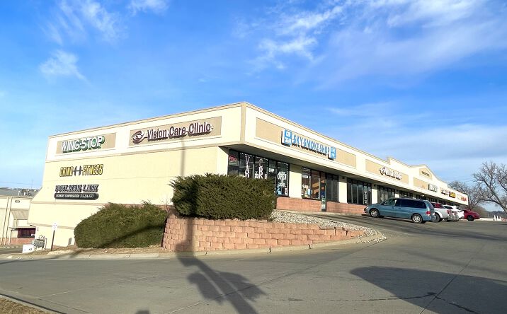 Pictures of Retail property located at 1901 Hamilton Blvd, Sioux City, IA 51104 for sales - image #1