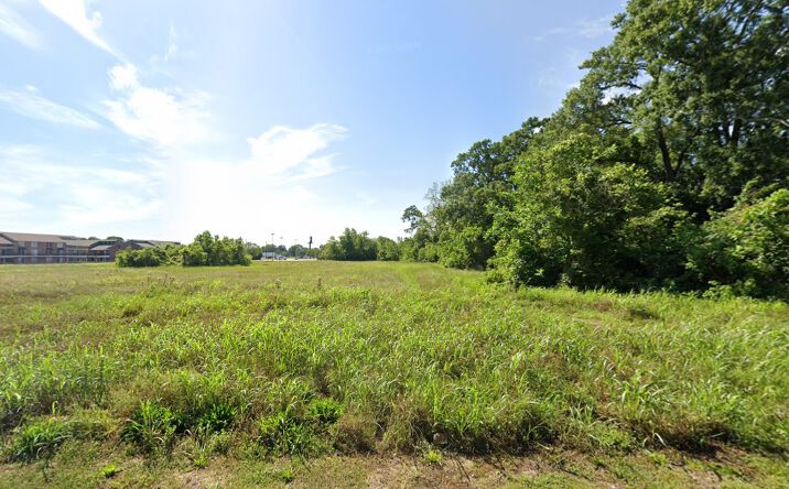 Pictures of Land property located at 101 Belle Fontaine Dr, Lafayette, LA 70506 for sales - image #1