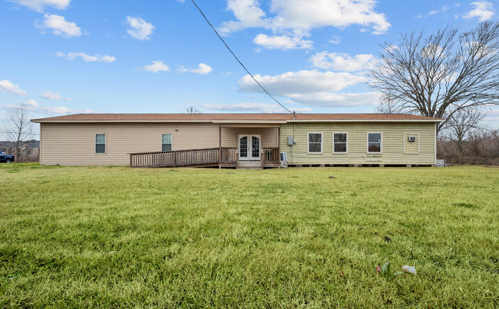 Pictures of Hospitality, Mixed Use, Office, Retail property located at 1208 W Clayton St, Dayton, TX 77535 for sales - image #1