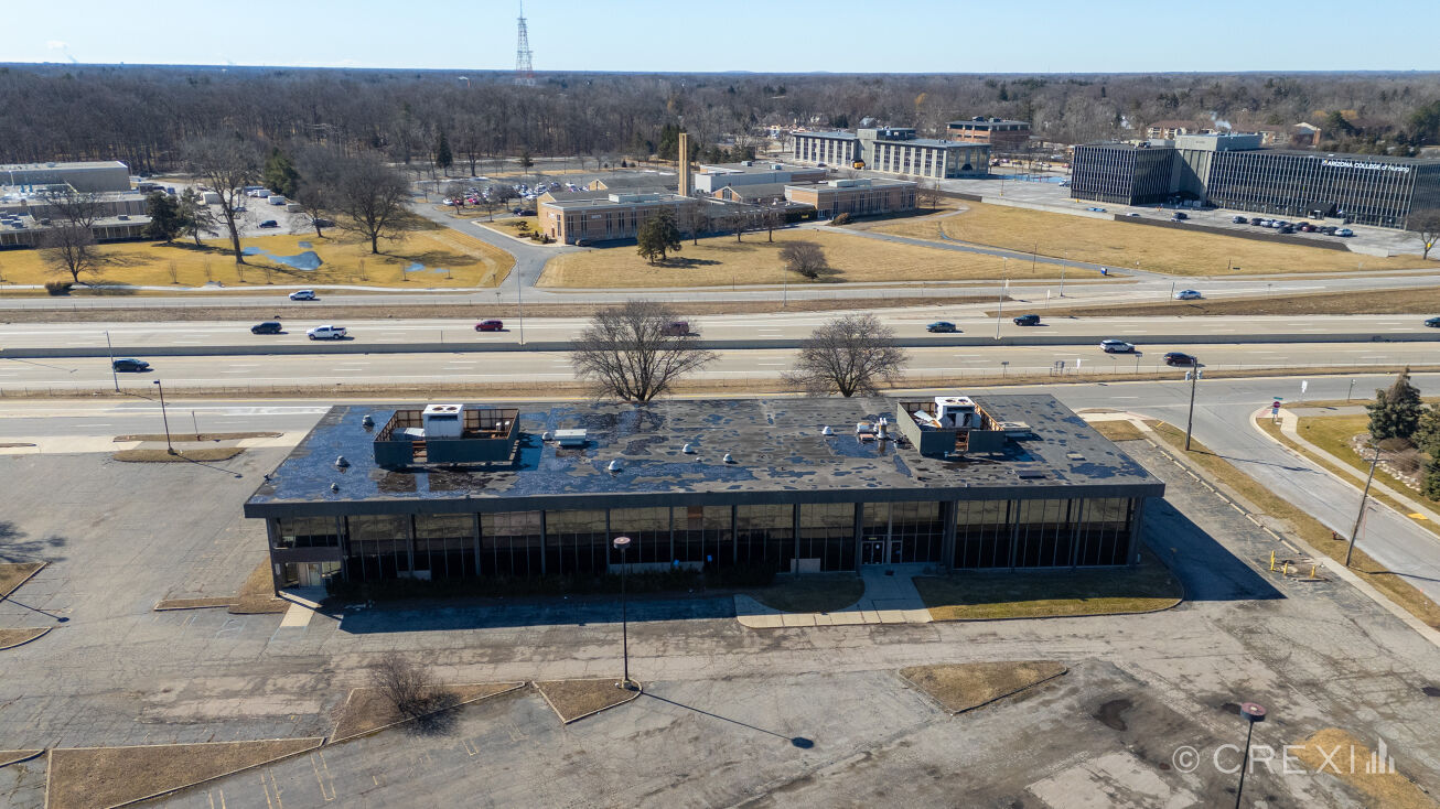 Pictures of Office property located at 26250 Northwestern Hwy, Southfield, MI 48076 for sales - image #1