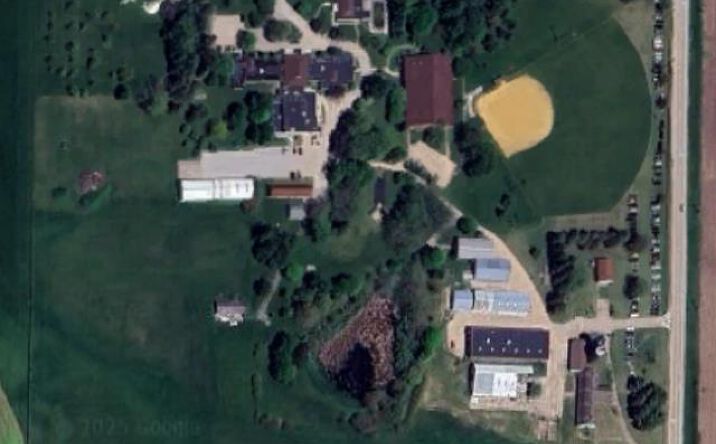 Pictures of Retail, Multifamily, Office, Industrial, Land property located at 12200 104TH Street, Coal Valley, IL 61240 for sales - image #1
