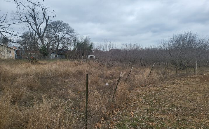 Pictures of Land, Mixed Use property located at 921 Gruene Rd, New Braunfels, TX 78130 for sales - image #1