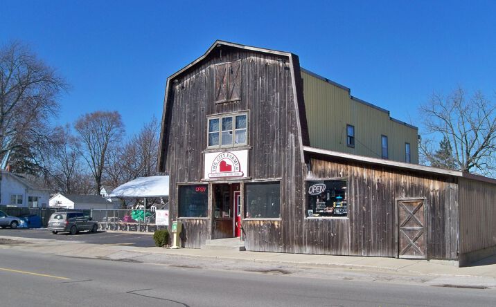 Pictures of Retail, Office, Industrial, Land property located at 1437 Washington Avenue, Grand Haven, MI 49417 for sales - image #1