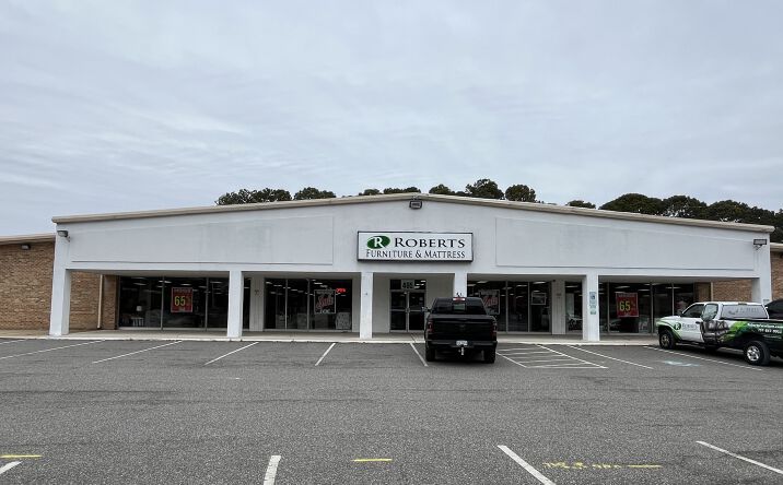 Pictures of Office, Retail, Special Purpose property located at 465 Denbigh Blvd, Newport News, VA 23608 for sales - image #1