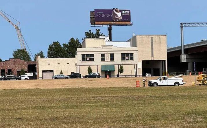 Pictures of Mixed Use, Retail property located at 620 President Clinton Ave, Little Rock, AR 72201 for sales - image #1