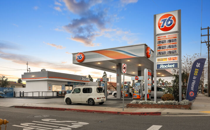Pictures of Retail property located at 3631 Santa Fe Ave, Long Beach, CA 90810 for sales - image #1